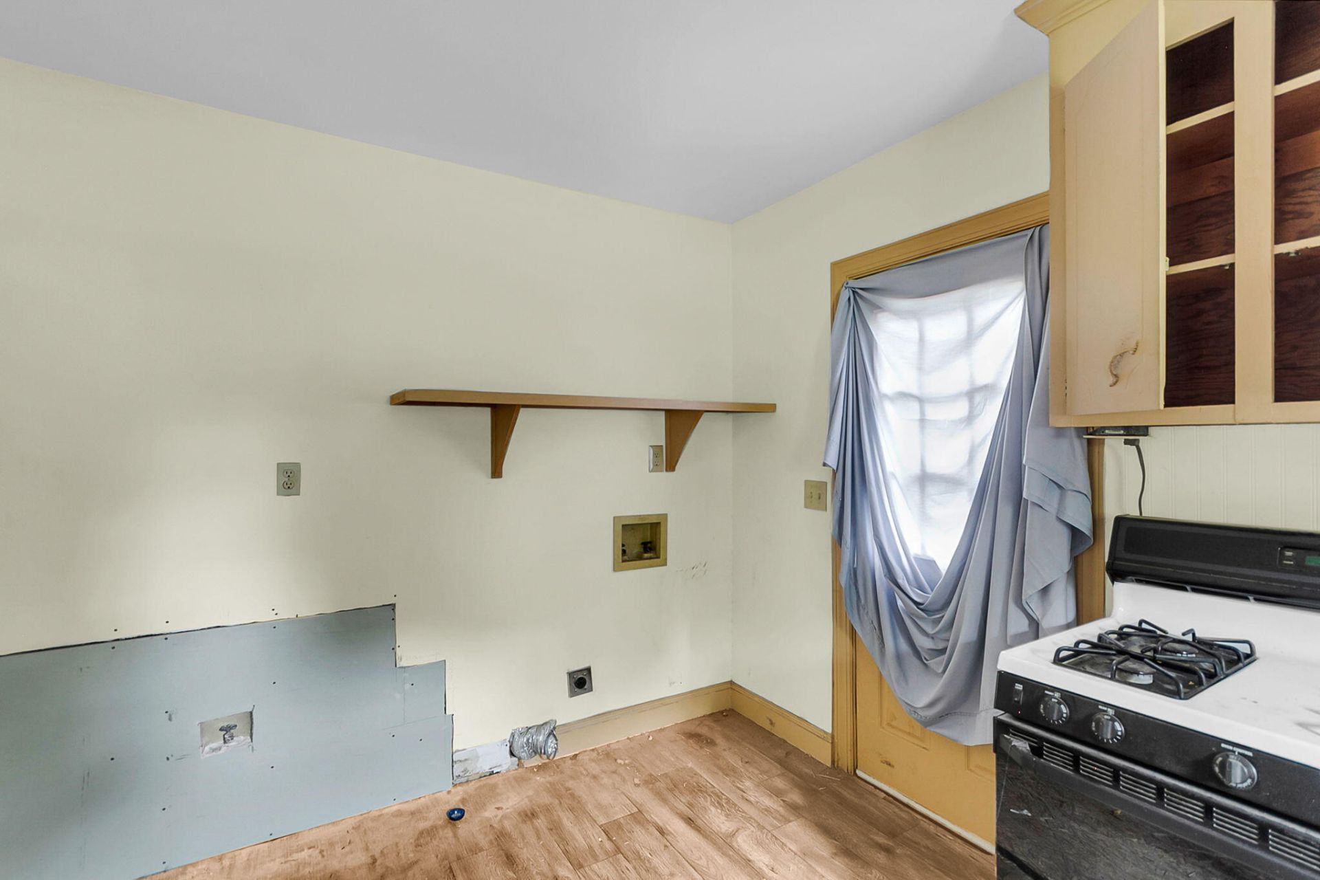 5131 Butler Street Photo 13