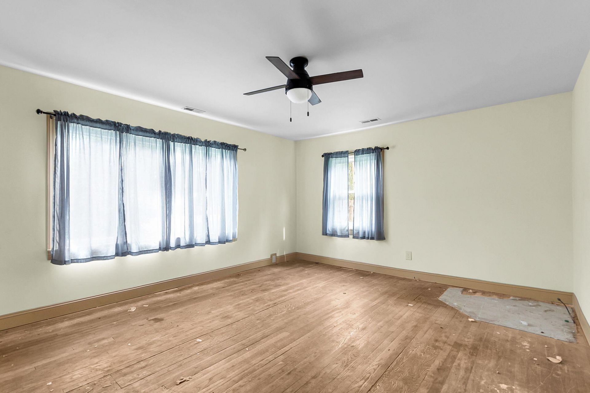 5131 Butler Street Photo 6
