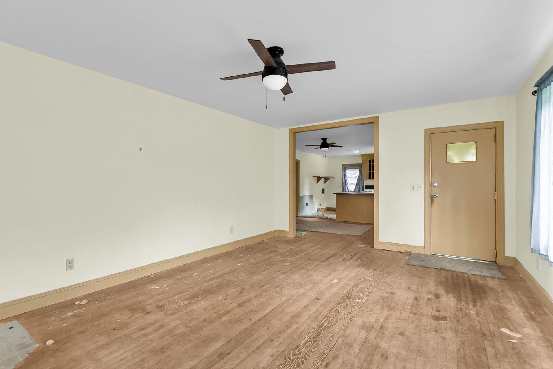 5131 Butler Street Photo 8