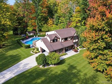 30 Red Fox Lane, Orchard Park, NY 14127