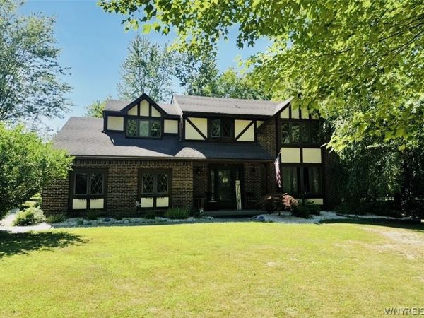 30 Red Fox Lane , Orchard Park, NY 14127