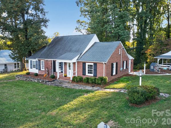 321 Beall Street NW, Lenoir, NC 28645