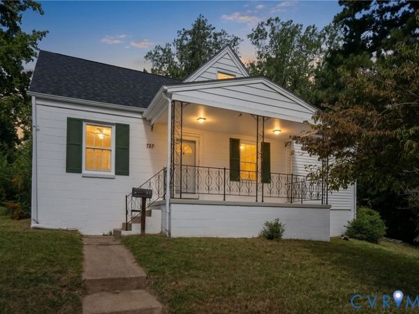 737 Jefferson Place, Petersburg, VA 23803