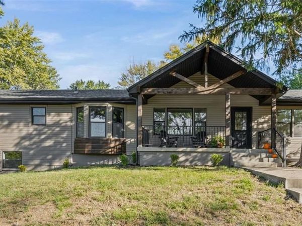 15800 Woods Chapel Road, Kansas City, MO 64139
