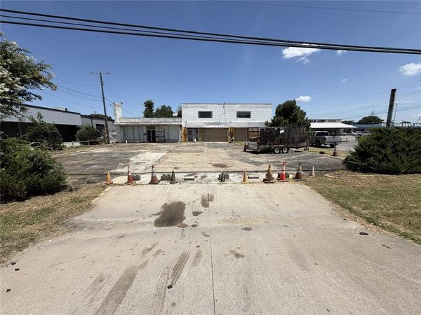 336 W Hurst Boulevard , Hurst, TX 76053