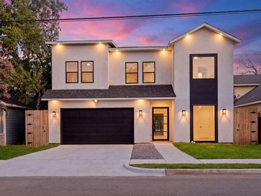 1727 Toronto Street, Dallas, TX 75212