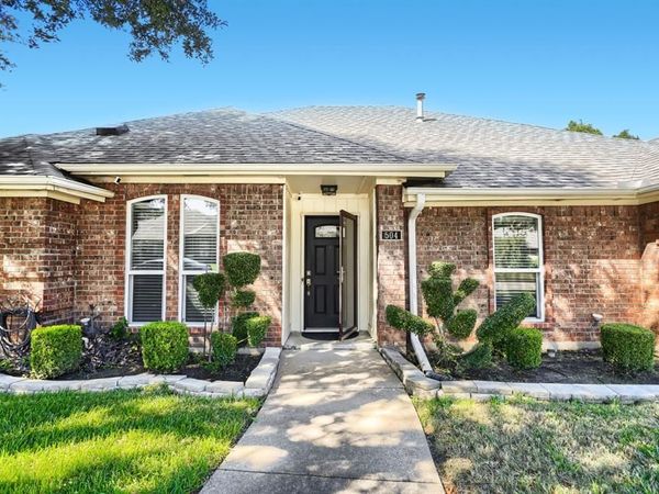 504 Wisterglen Drive, DeSoto, TX 75115