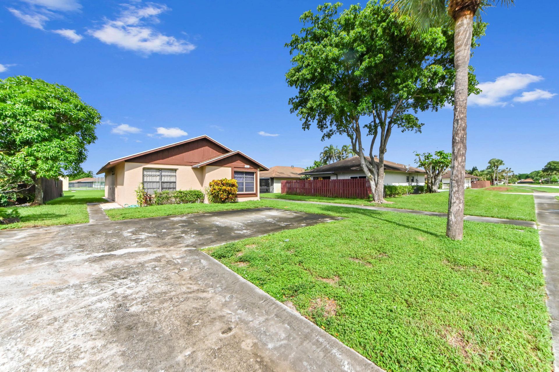 1671 Ferngran Avenue, West Palm Beach, FL 33415 Photo