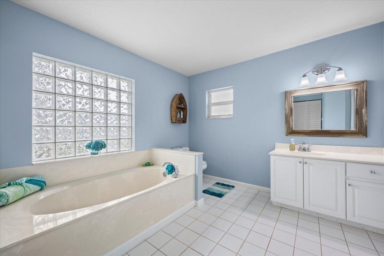 264 Malibu Circle, Greenacres, FL 33413 Photo