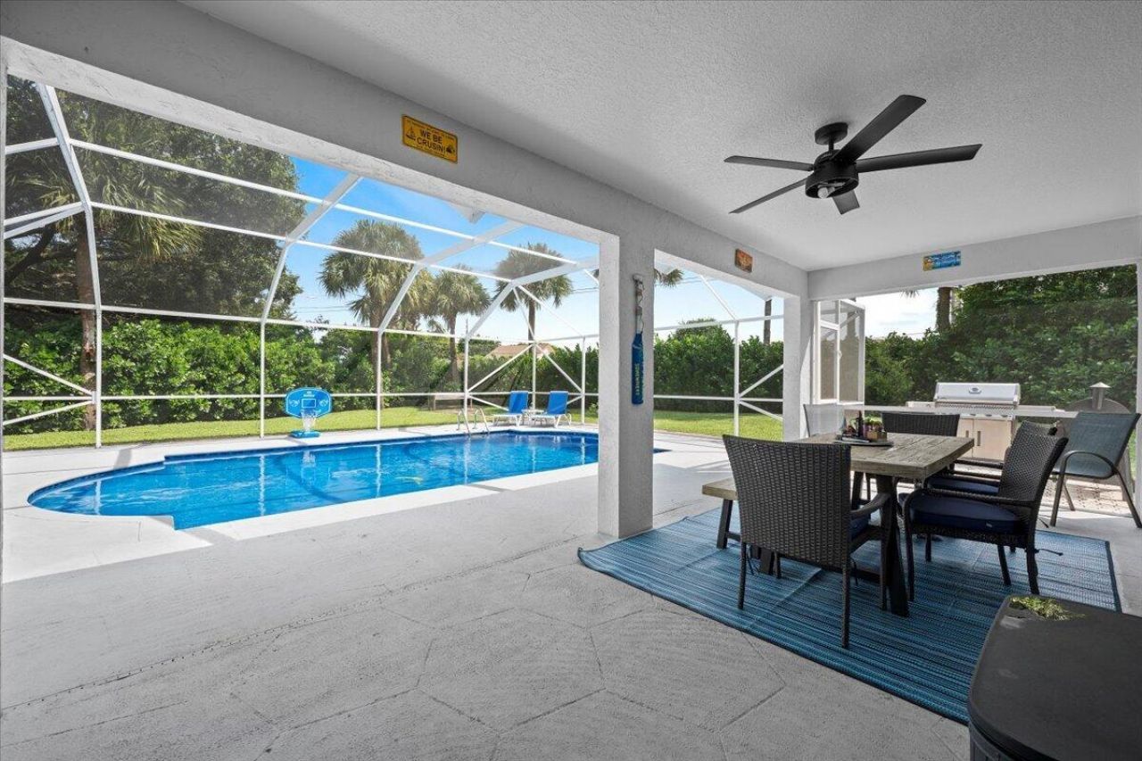 264 Malibu Circle, Greenacres, FL 33413 Photo