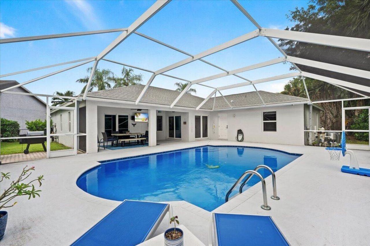 264 Malibu Circle, Greenacres, FL 33413 Photo