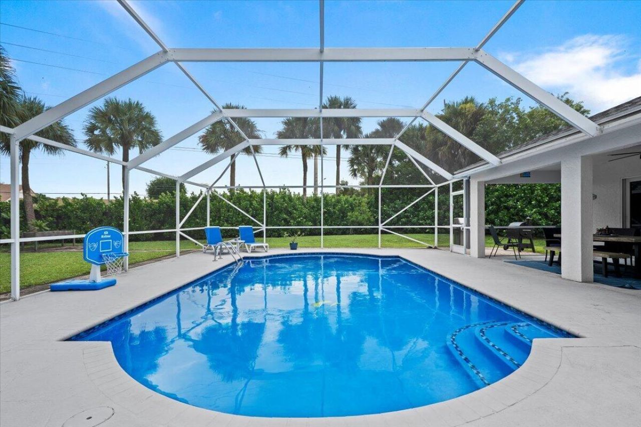 264 Malibu Circle, Greenacres, FL 33413 Photo