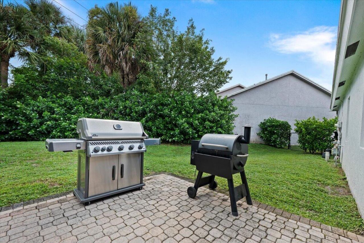 264 Malibu Circle, Greenacres, FL 33413 Photo