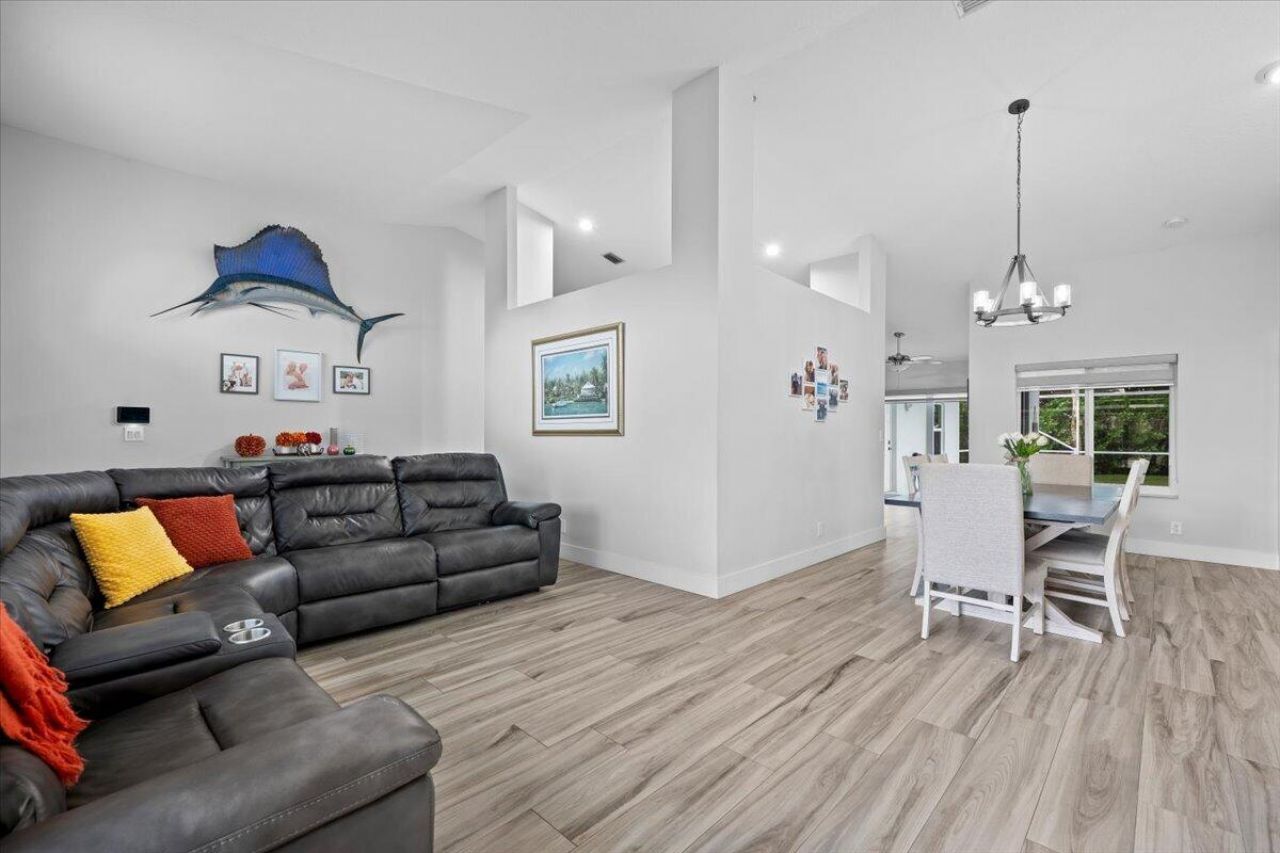 264 Malibu Circle, Greenacres, FL 33413 Photo
