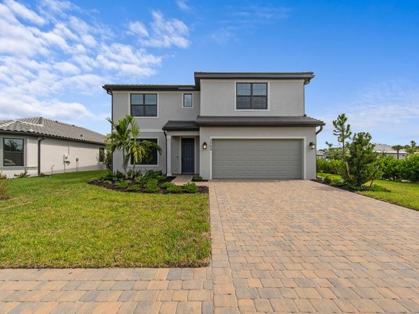 2084 FREEMONT Way, Naples, FL 34120