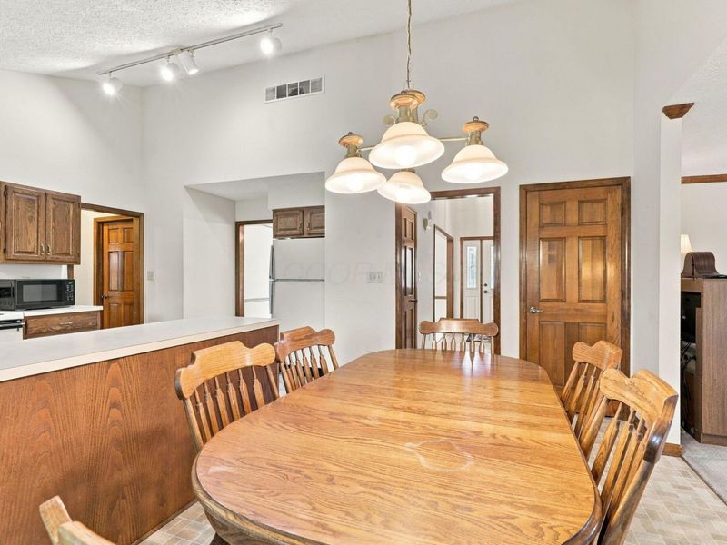8550 N Spring Court , Pickerington, OH 43147 Photo 24