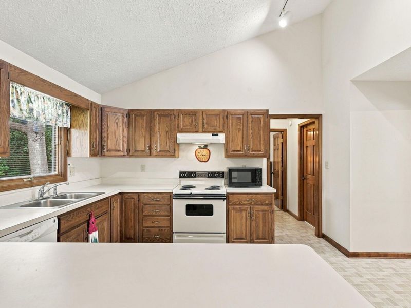 8550 N Spring Court , Pickerington, OH 43147 Photo 27