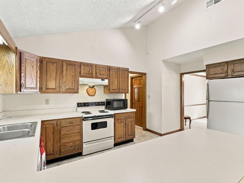 8550 N Spring Court , Pickerington, OH 43147 Photo 28