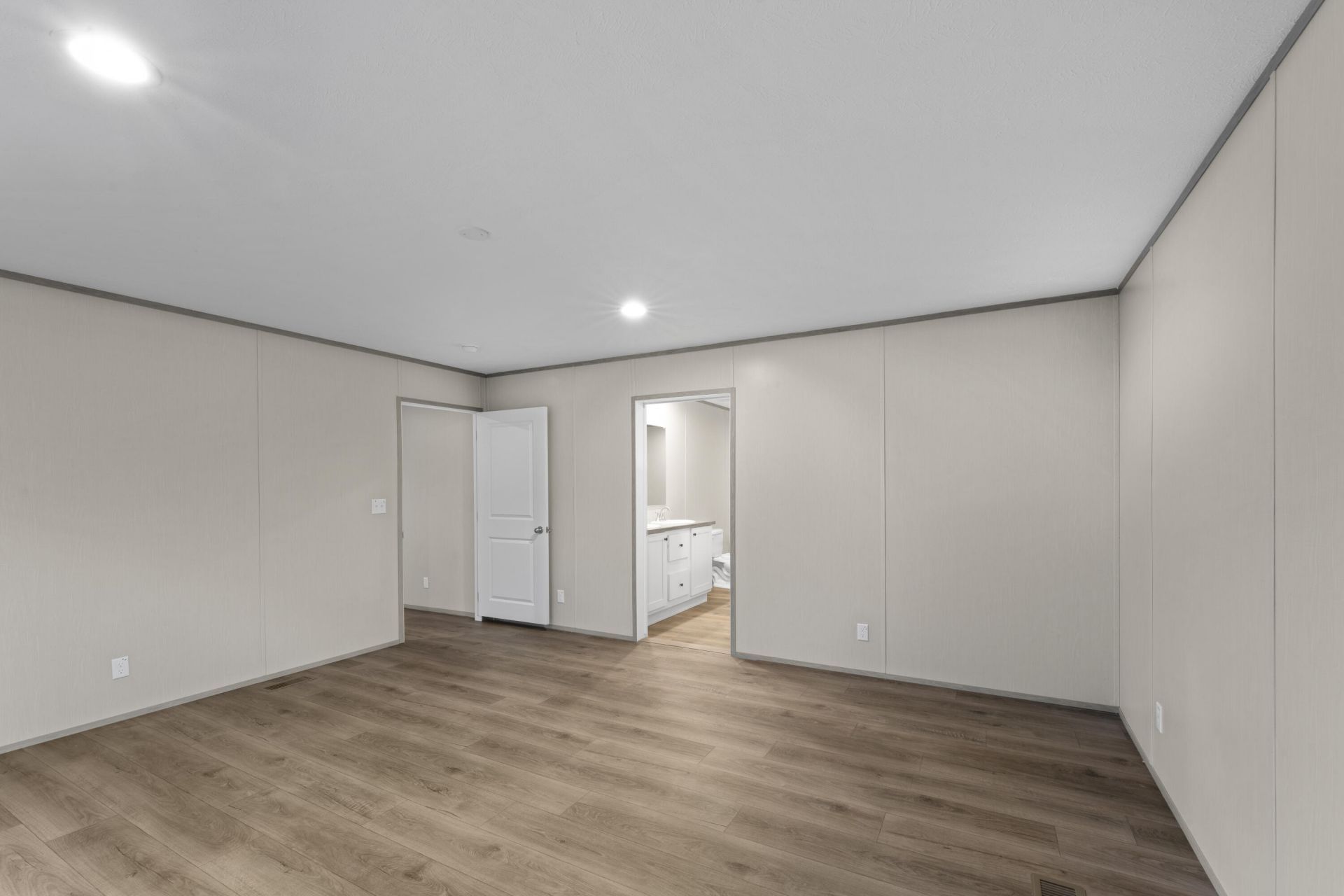 737 Sams Ridge Way Photo 17