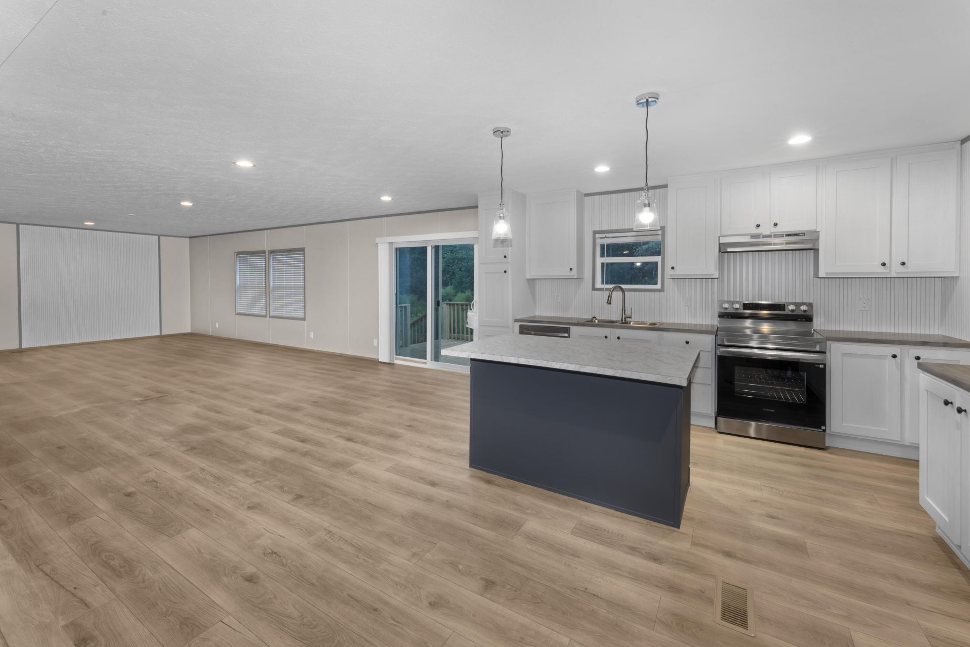 737 Sams Ridge Way Photo 9