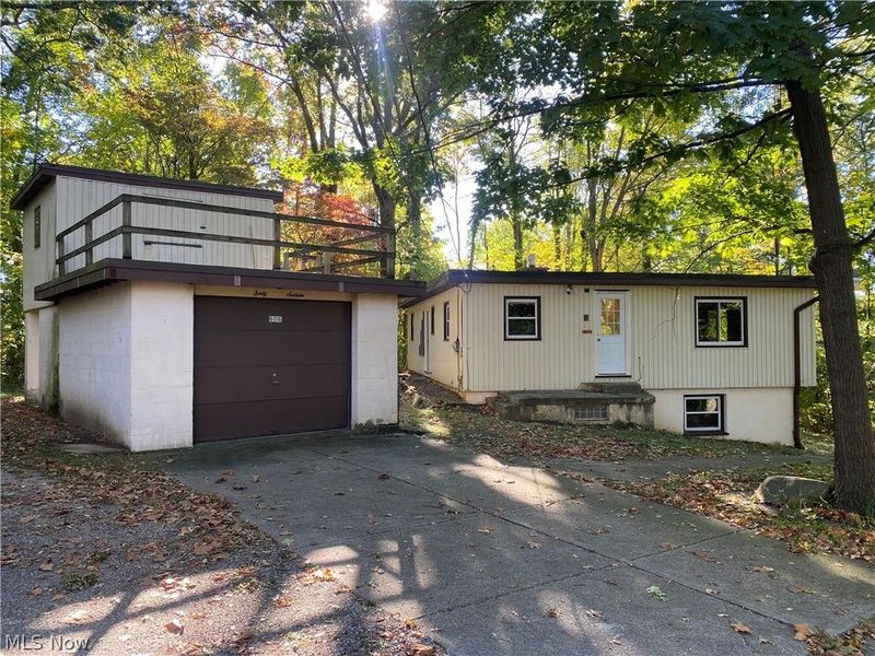 6116 NW Oakcrest Avenue NW, Canton, OH 44718 Photo 2