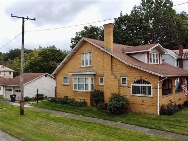 296 W Indiana Avenue, Sebring, OH 44672 Photo 3