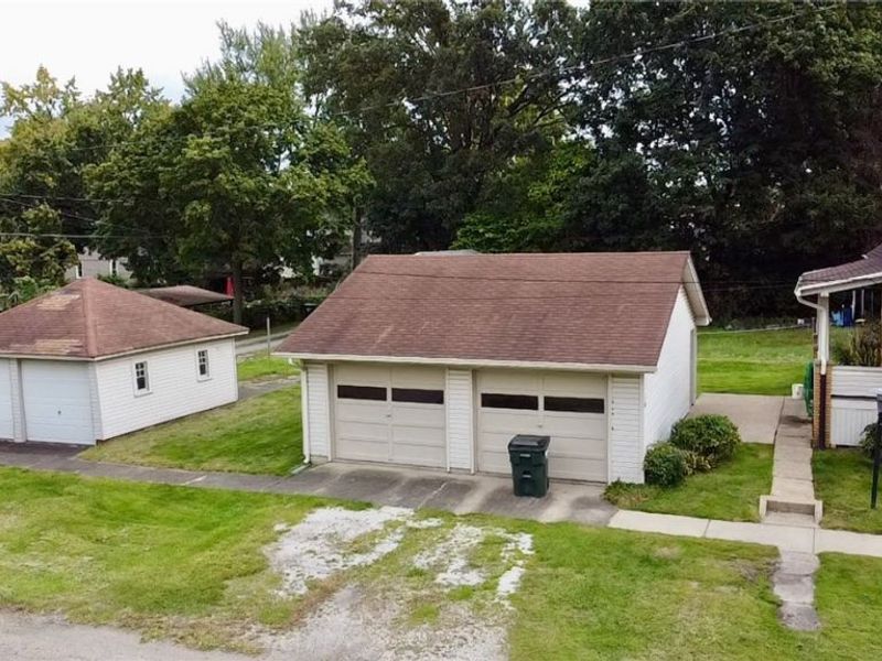 296 W Indiana Avenue, Sebring, OH 44672 Photo 5