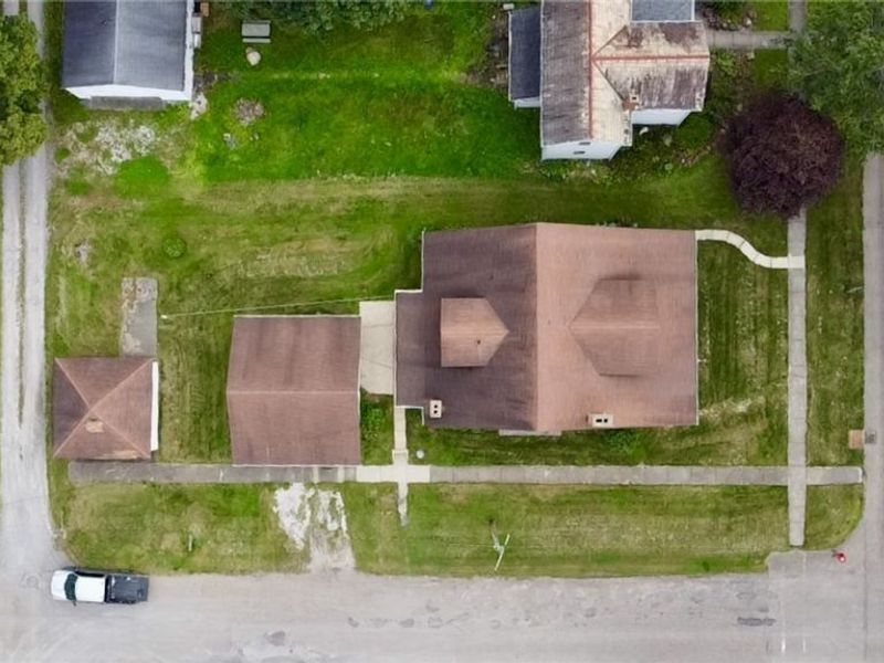 296 W Indiana Avenue, Sebring, OH 44672 Photo 6