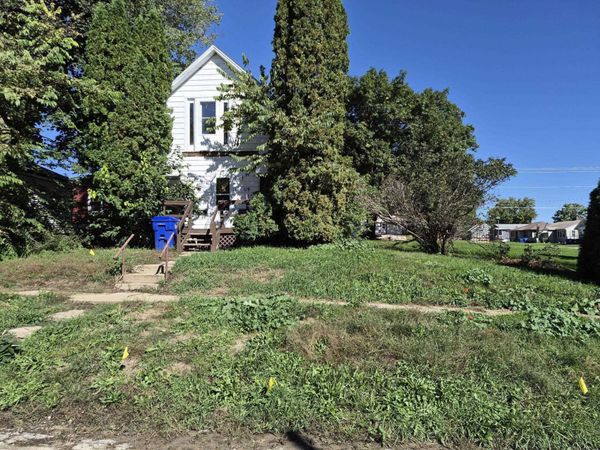 119/119 1/2 Lincoln Dr. NE, Oelwein, IA 50662