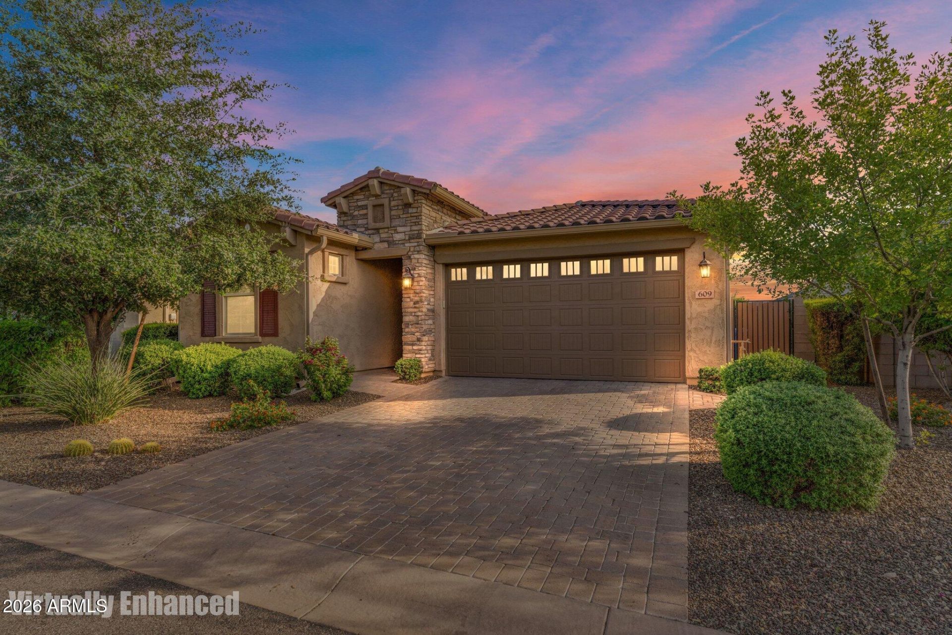 609 E Pasaro Drive, Phoenix, AZ 85085 Main Photo