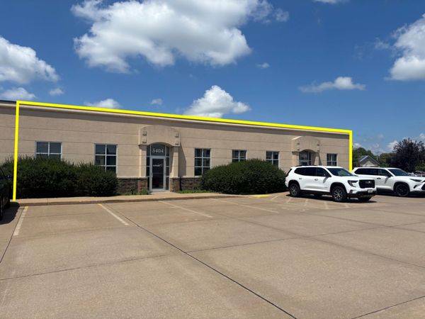 3404-3408 Towne Pointe Drive , Bettendorf, IA 52722