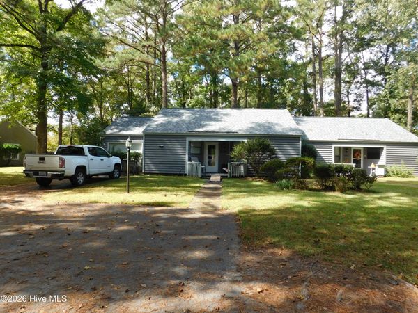 3132 Country Club Road , Trent Woods, NC 28562