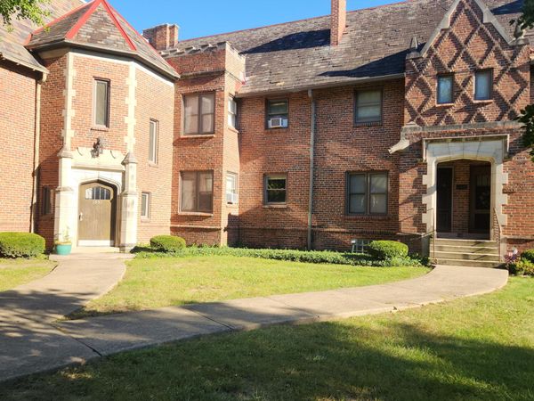 1955 Suffolk Road, Unit 1951, Upper Arlington, OH 43221