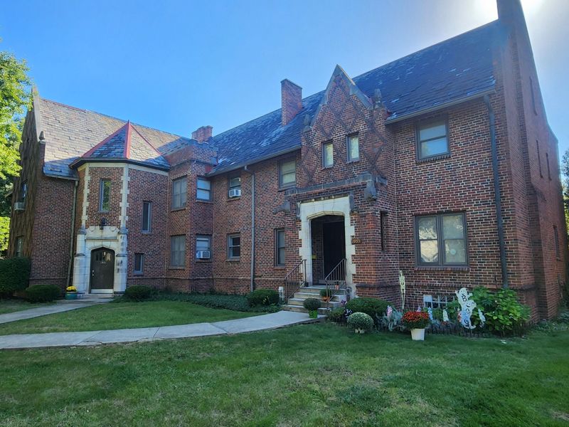 1955 Suffolk Road, Unit 1951, Upper Arlington, OH 43221 Photo 3
