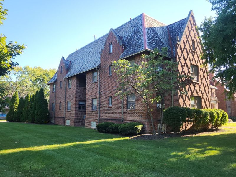 1955 Suffolk Road, Unit 1951, Upper Arlington, OH 43221 Photo 4