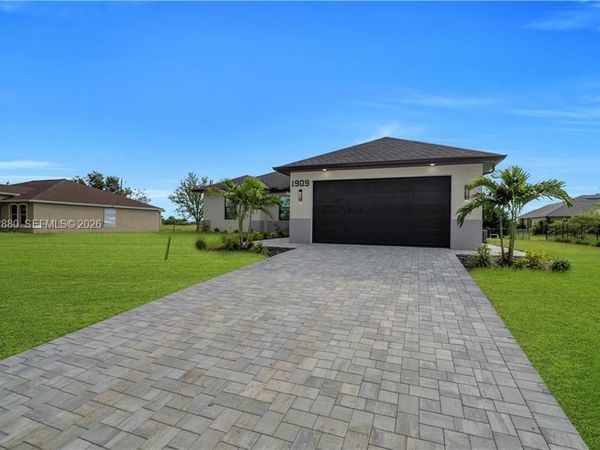 1909 NE 19th PL , Cape Coral, FL 33909