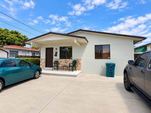 1709 NW 5th St , Unit n/a, Miami, FL 33125