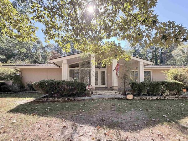 140 Stonebrook, Helena, AR 72342