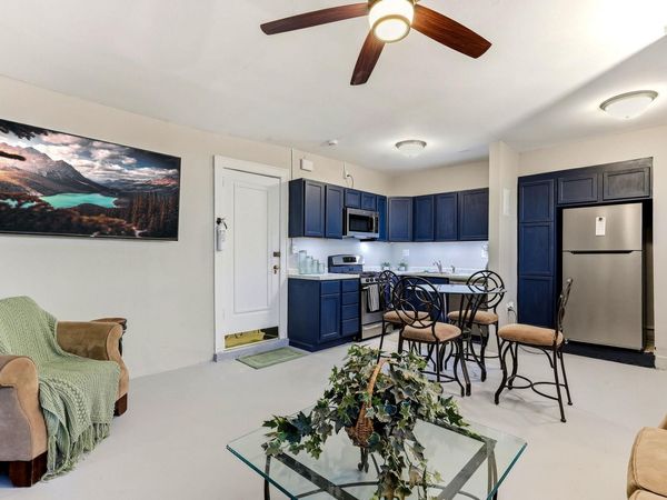 286 Van Buren Avenue , Unit 9, Saint Paul, MN 55103