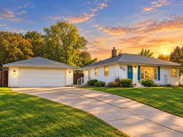 2128 Cohansey Boulevard , Roseville, MN 55113