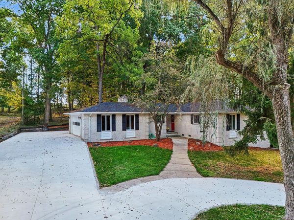 4120 Loch Alpine Drive E, Ann Arbor, MI 48103