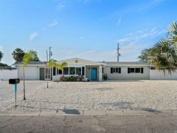 5218 6TH AVE DRIVE W, BRADENTON, FL 34209