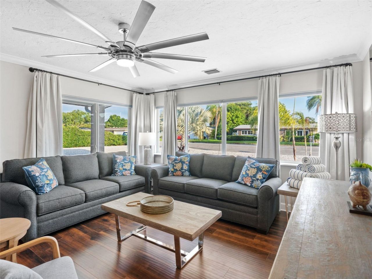 5218 6th Ave Drive W, Bradenton, FL 34209 Photo