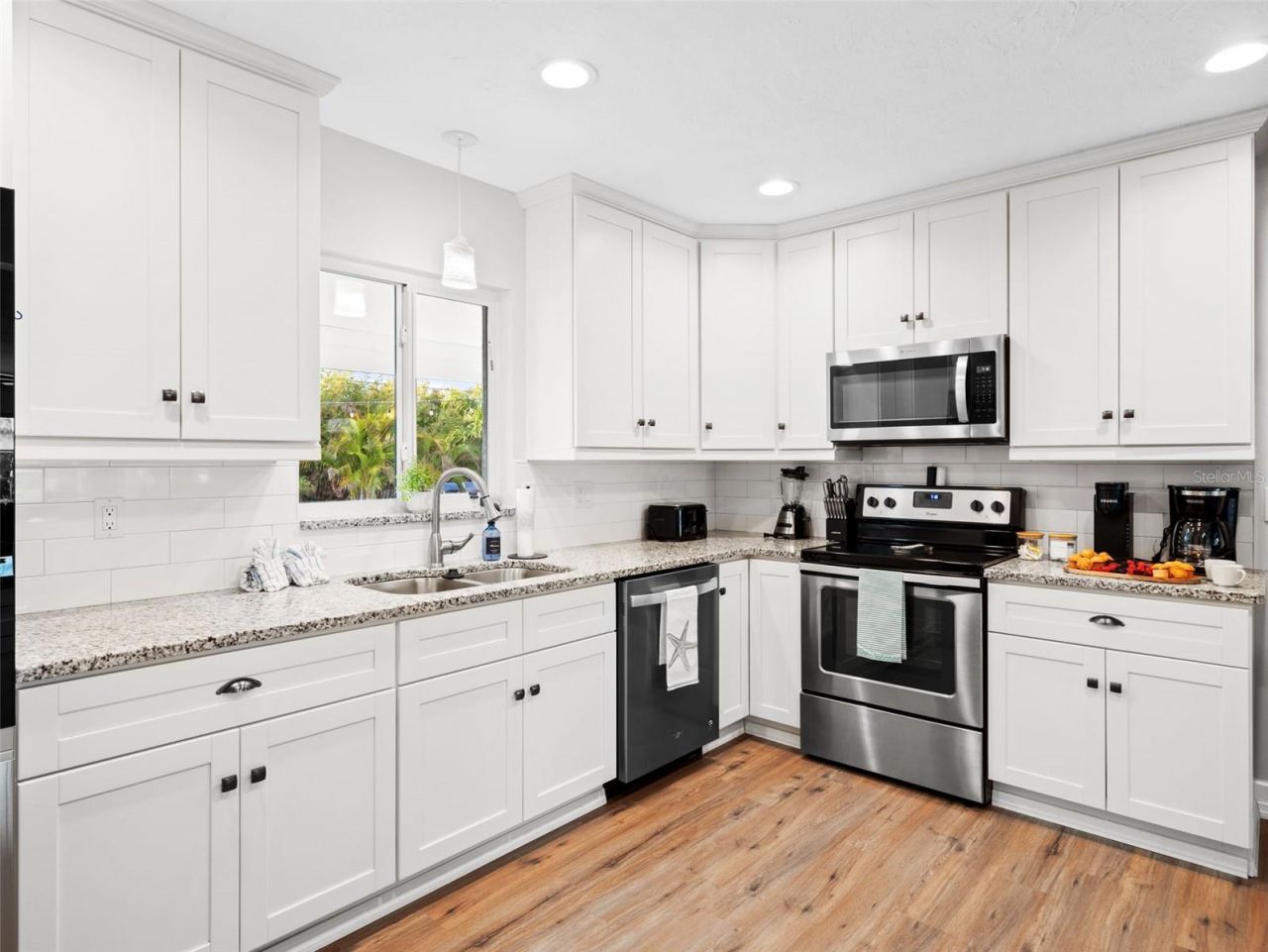5218 6th Ave Drive W, Bradenton, FL 34209 Photo