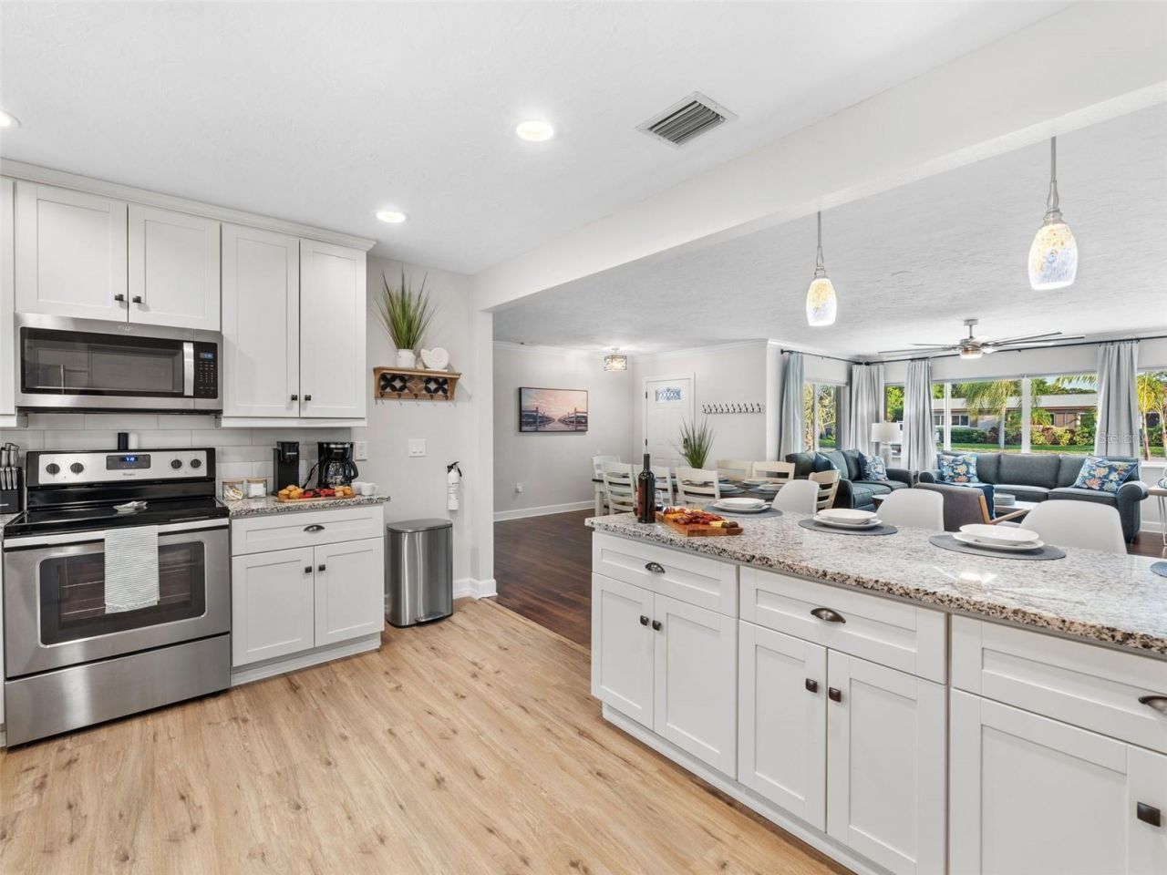 5218 6th Ave Drive W, Bradenton, FL 34209 Photo