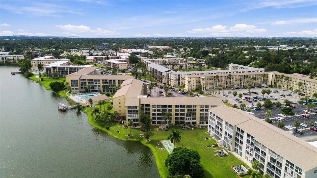 3617 Lake Bayshore Drive , Unit 401, Bradenton, FL 34205 Photo