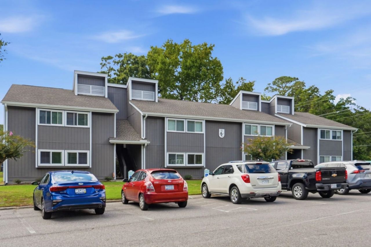 10301 N Kings Hwy. Photo 28