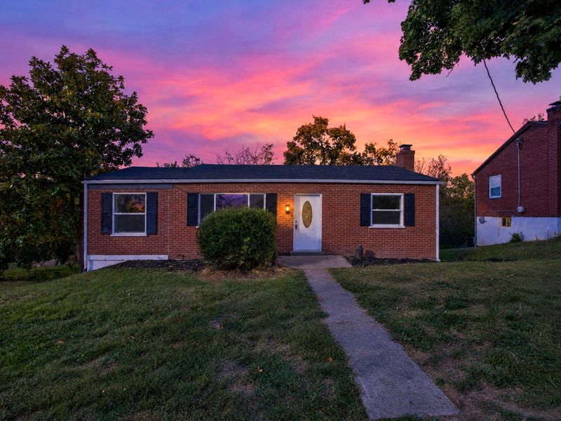579 Valley View Drive, Taylor Mill, KY 41015 Photo 2