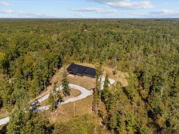 700 Old Highway 13 , Waverly, TN 37185
