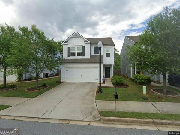 102 Newnan Lakes Drive, Newnan, GA 30263